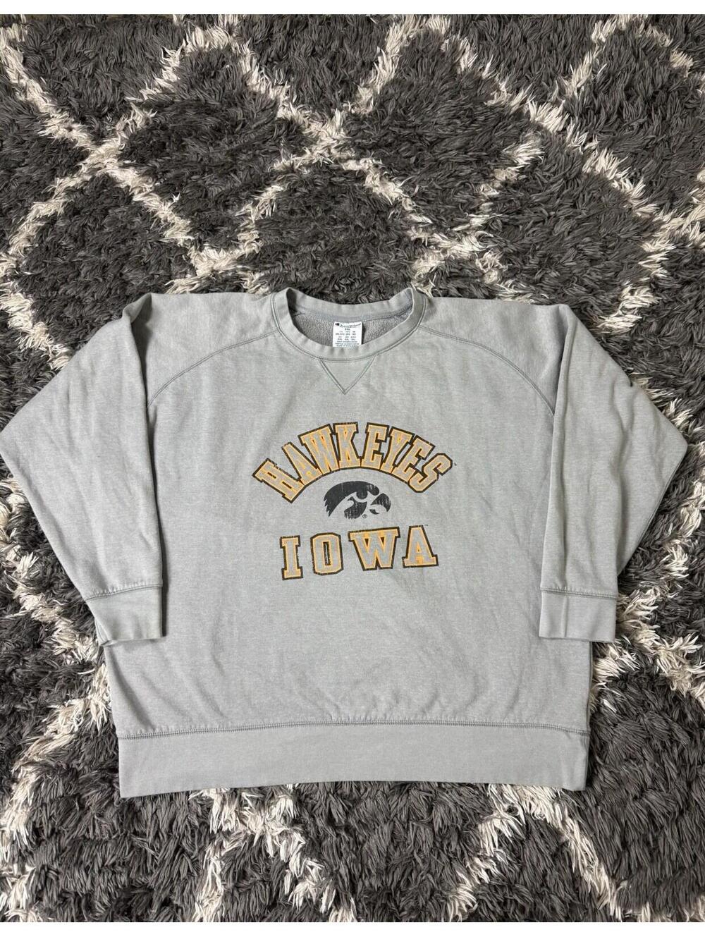 Iowa Hawkeyes Champion Sweatshirt Men’s XXL Gray Crewneck Pullover